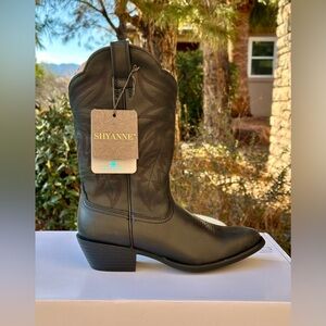 NWT Shyanne "Rival" Black Cowgirl Boots - Size 9.0 B